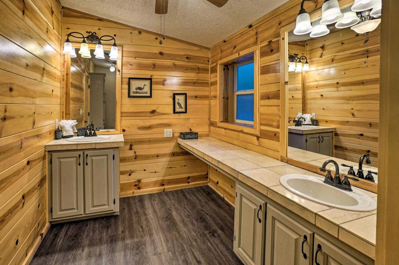 Вілла Broken Bow Oasis Hot Tub, Fire Pit And Patio Екстер'єр фото